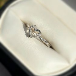 Jewelry 10k solid white gold diamonds 0.06CTW Heart ring sz 6.50