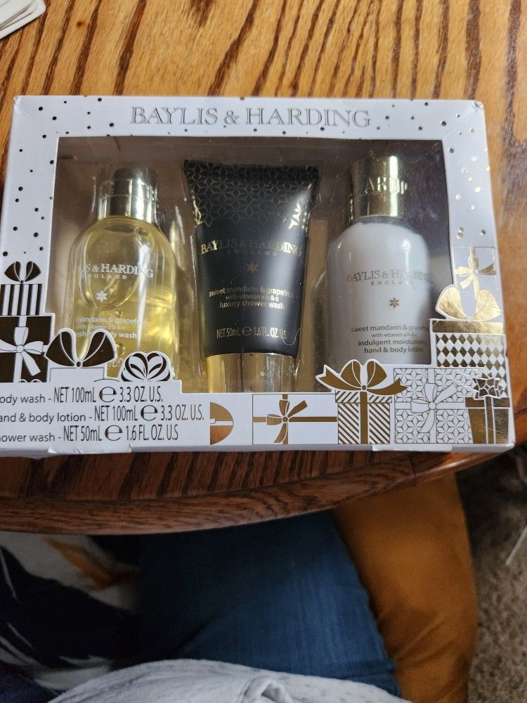 Body Wash And Lotion Gift Set