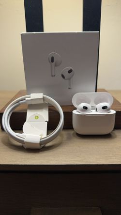 Apple - AirPods (3rd generation) with Lightning Charging Case - White