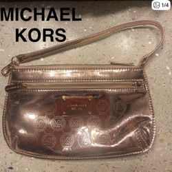 Michael Kors Wristlet metallic rose