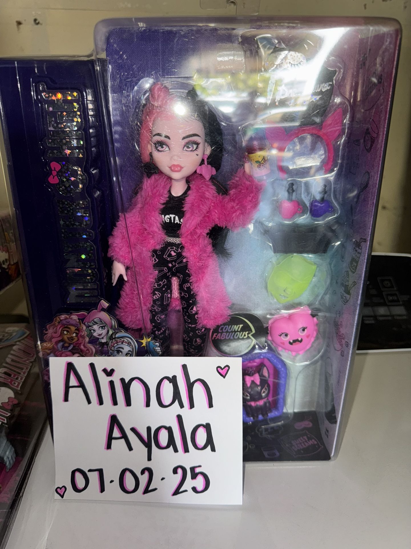Draculaura