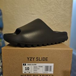 Yeezy Slide Onyx Size 10m