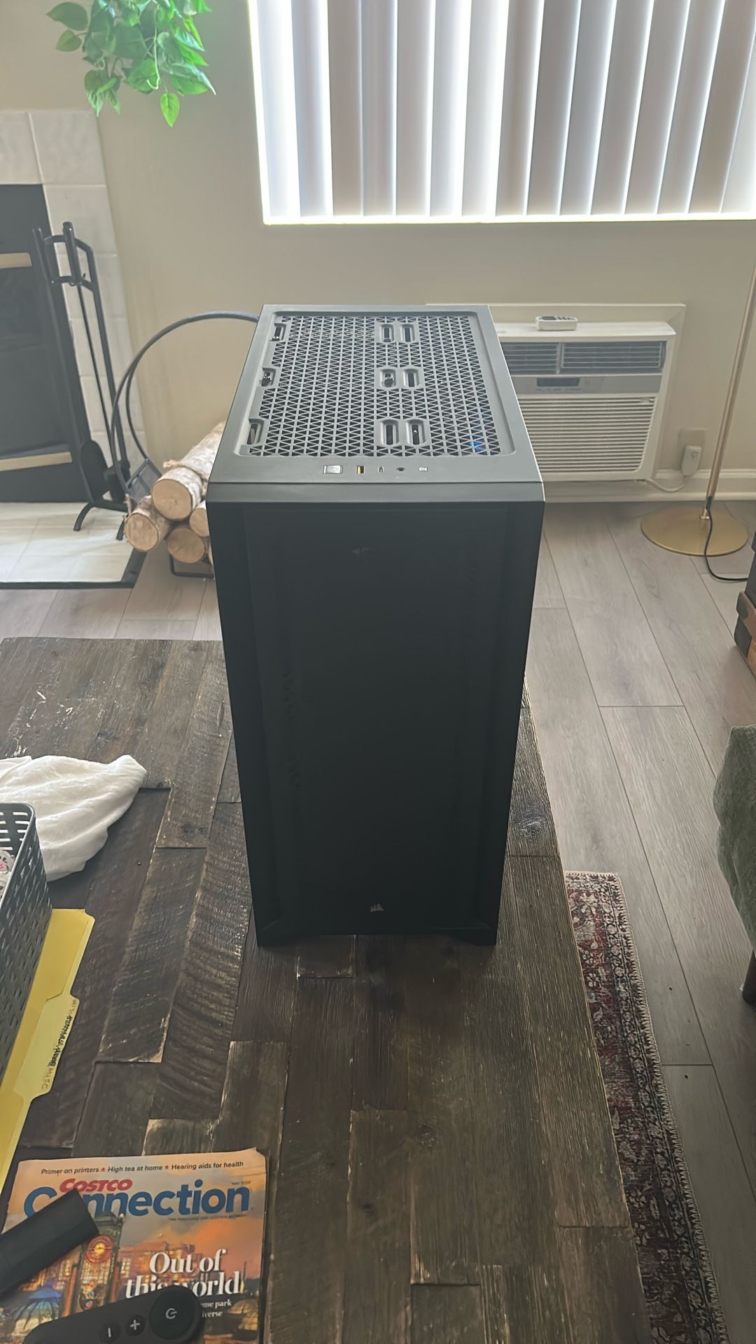 Broken Pc ( Has All Parts Needed Inside)