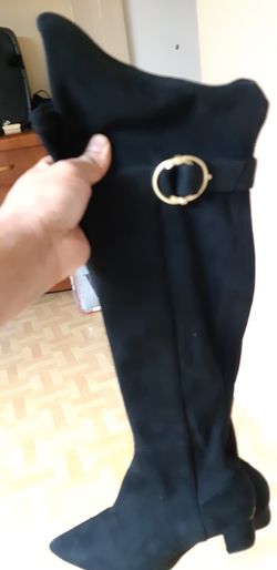 Calvin Klein size 6. ,7,5