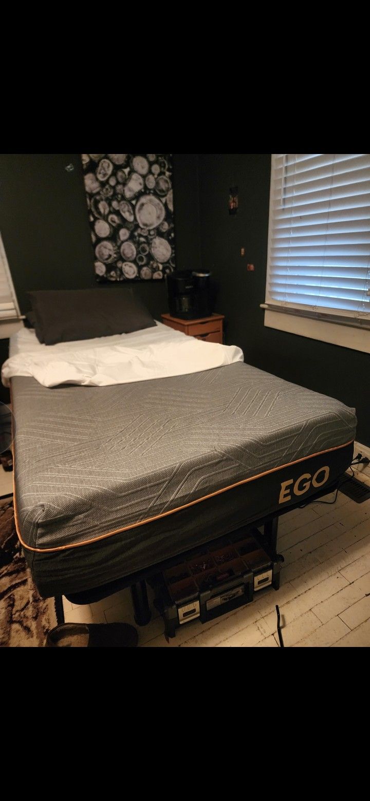 Solid Memory Foam Adjustable Bed