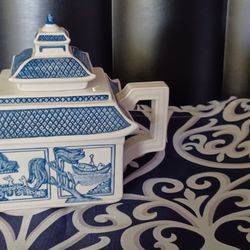 Willow Blue Teapot 