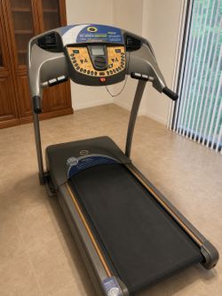 Horizon T605 Folding Treadmill – Motorized Incline, QuietDrive, Great Condition