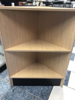 Corner end cap display shelf