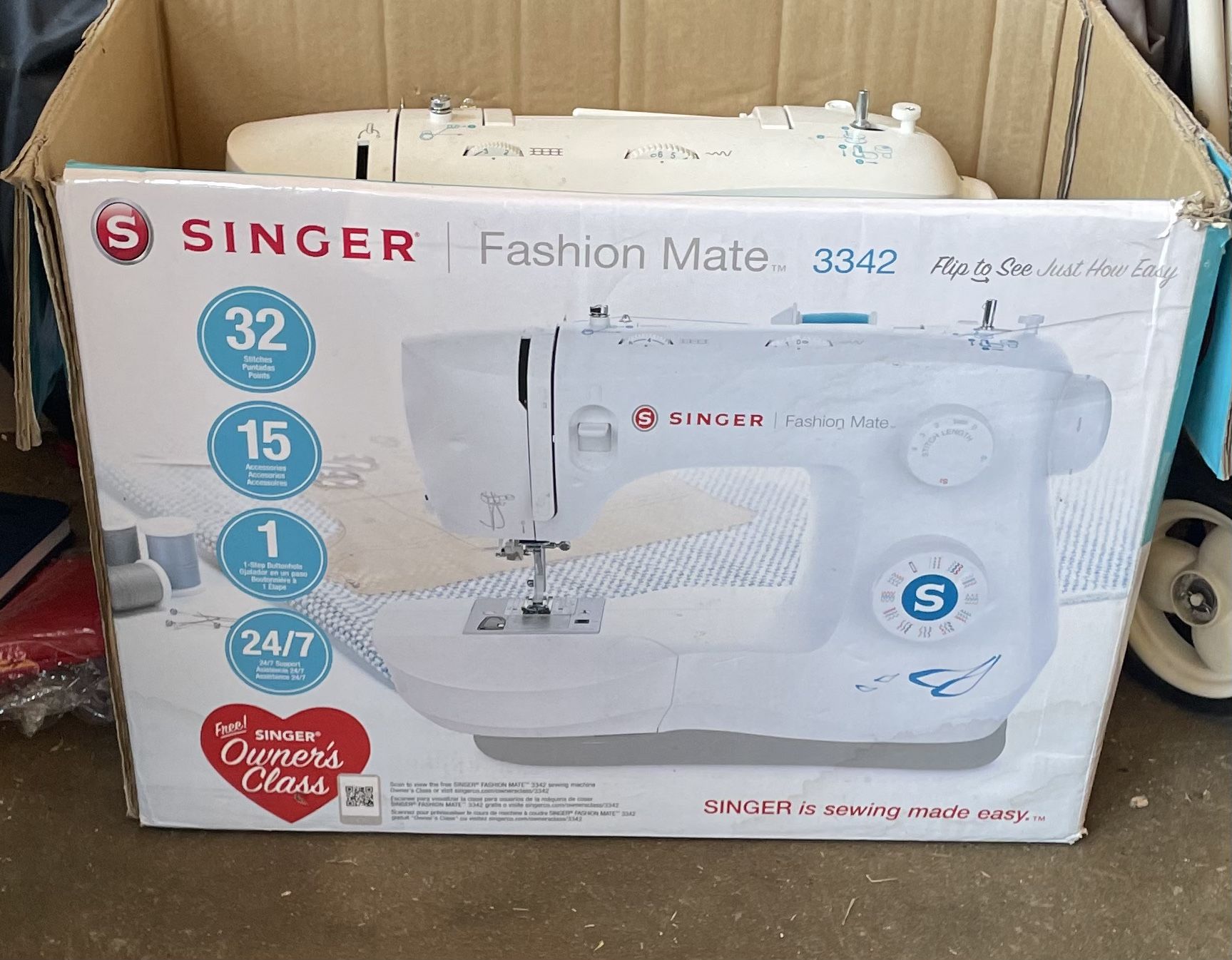 SINGER SEWING MACHINE