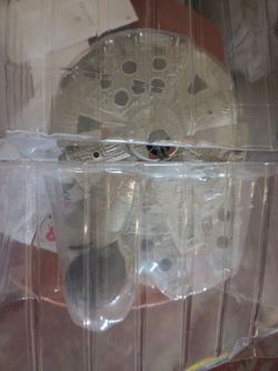 Melinnium falcon pop ship
