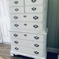Chalk Painted Chest Of Drawers 