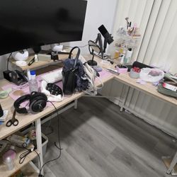L-shaped Corner Desk With Shelving 