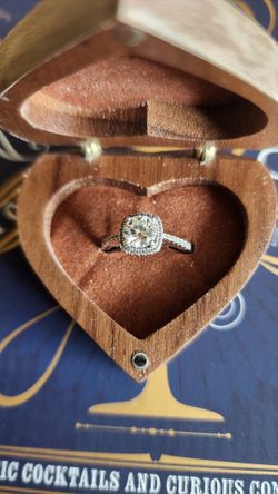 1.5 Ct Moissanite Ring 💍 Halo