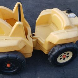 Little tikes pedal car deals
