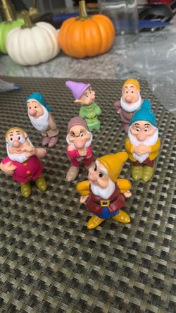 Vintage seven dwarfs Disney’s nice