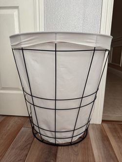 Black Wire Laundry Hamper with White Fabric Liner