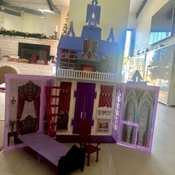 Disney Elsa and Anna’s Frozen Foldable Castle