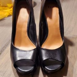 Elle Black High Heels..Size 7 1/2 Womens..Like New!