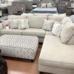 New  Chaise Sectional 🔥🔥 IN STOCK SPECIAL 