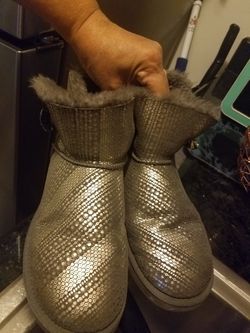 sz7 Uggs grey mint per smk free if up i hve it