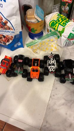 Monster truck/ truck