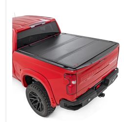 Rough Country Hard Tri-Fold Flip Up Tonneau Cover For Chevy Silverado & GMC Sierra 1500 (2019-2026) – Flush Aluminum Bed Cover, Fits 6'7" Standard Bed