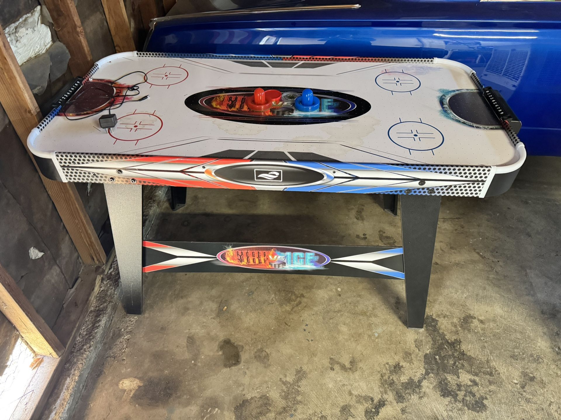Air Hockey Table