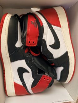 Black Toe Jordan 1’s 7Y