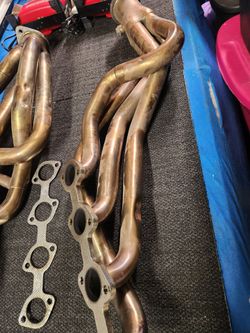 99-04 mustang gt longbtube headers,dont kniw what brand,came with engine i bought going shorty.