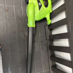 Electric Leaf Blower 