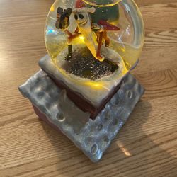 “what’s This?” Nightmare Before Christmas Disney Store Snow globe 