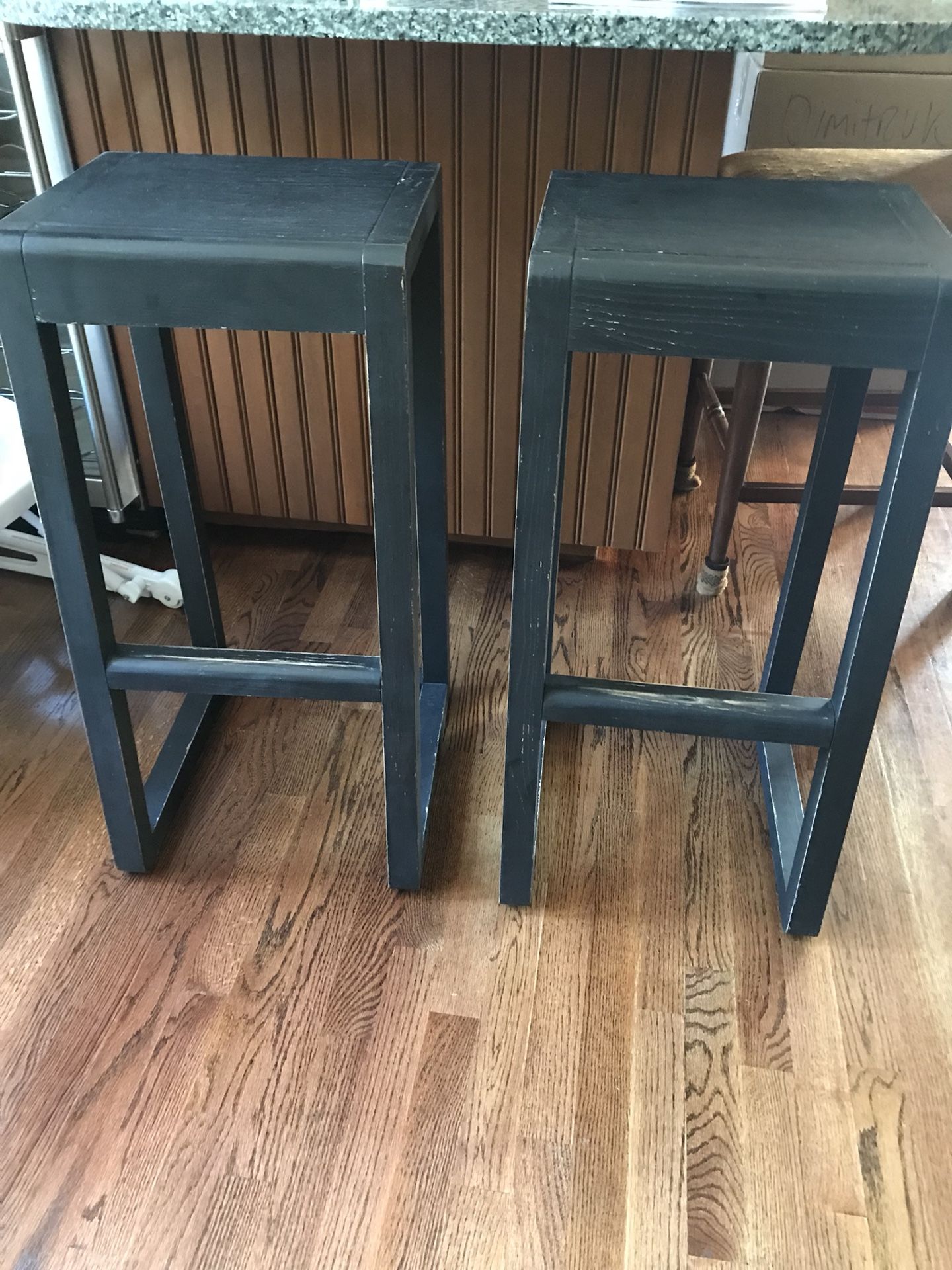 Pub height bar stools