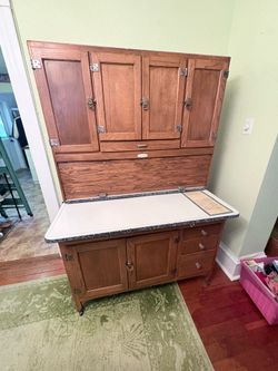 Sellers kitchen queen  breakfast cabinet roll up in perfect condition