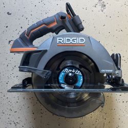 RIDGID 18V OCTANE Brushless Cordless 7-1/4 in. Circular Saw