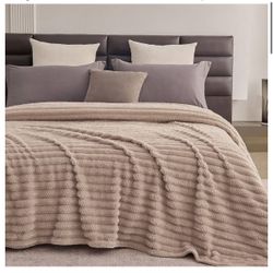 Super Soft Queen Blanket for Bed, Premium Silky Flannel Fleece with 3D Jacquard Wheat Decorative, Lightweight and Cozy for Living Room, and All-Season