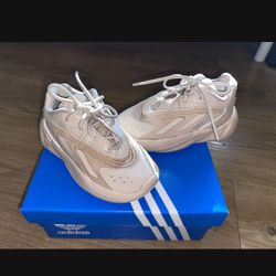 New! Adidas size 7K for kids 