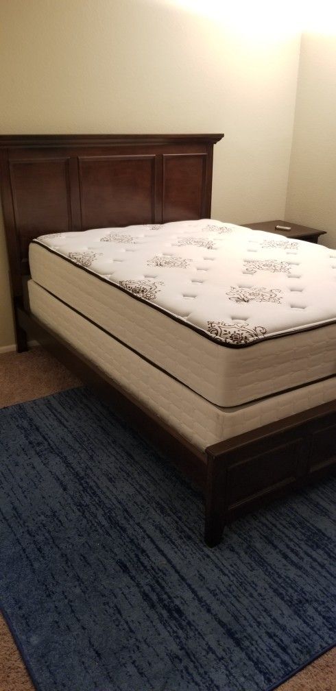 Full Size Wooden Bedroom Set