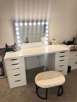Vanity Set (Used)