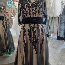 Xl Dress Black Embroidery