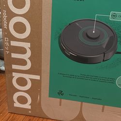  iRobot Roomba 105 Vac Robot