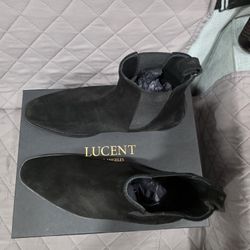 Lucent Chelsea Boots