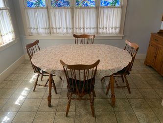 Maple dining table