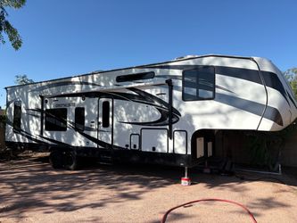 2019 Genesis Supreme 35CRXL