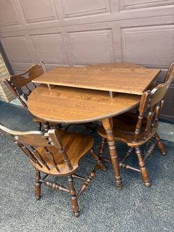 Adjustable Table + 3 chairs