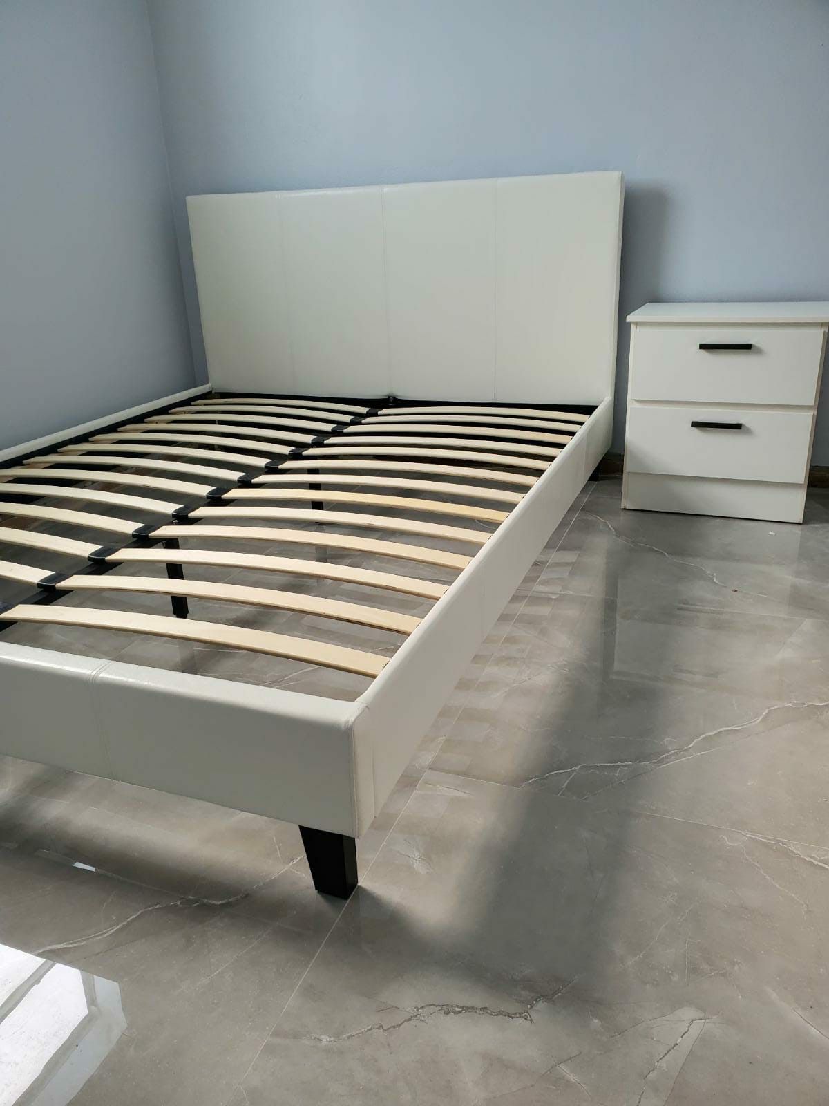NEW IN BOX QUEEN UPHOLSTERED BED FRAME PLATFORM 😊 MATTRESS SOLD SEPARATELY