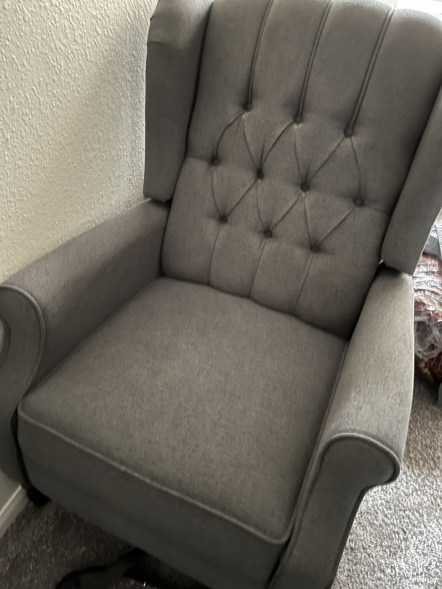 Recliner Almost New Only Used Five Times