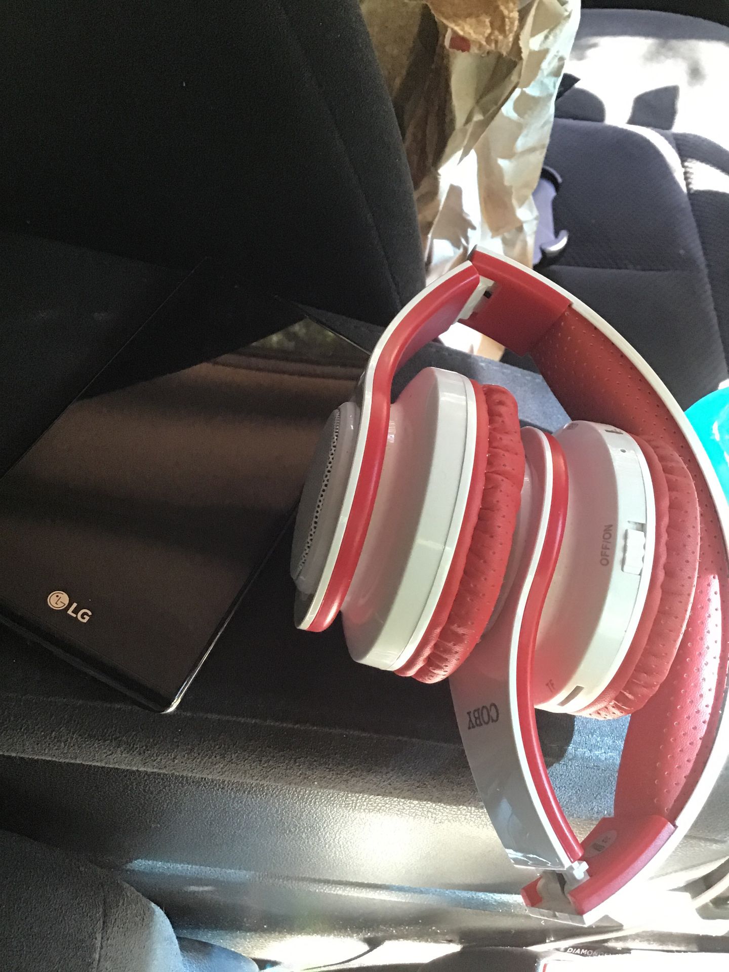 Lg Verizon with wireless coby head phones