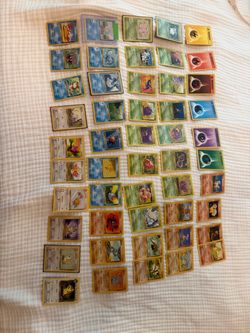 50 Pokémon cards