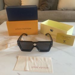 LV sunglassses 