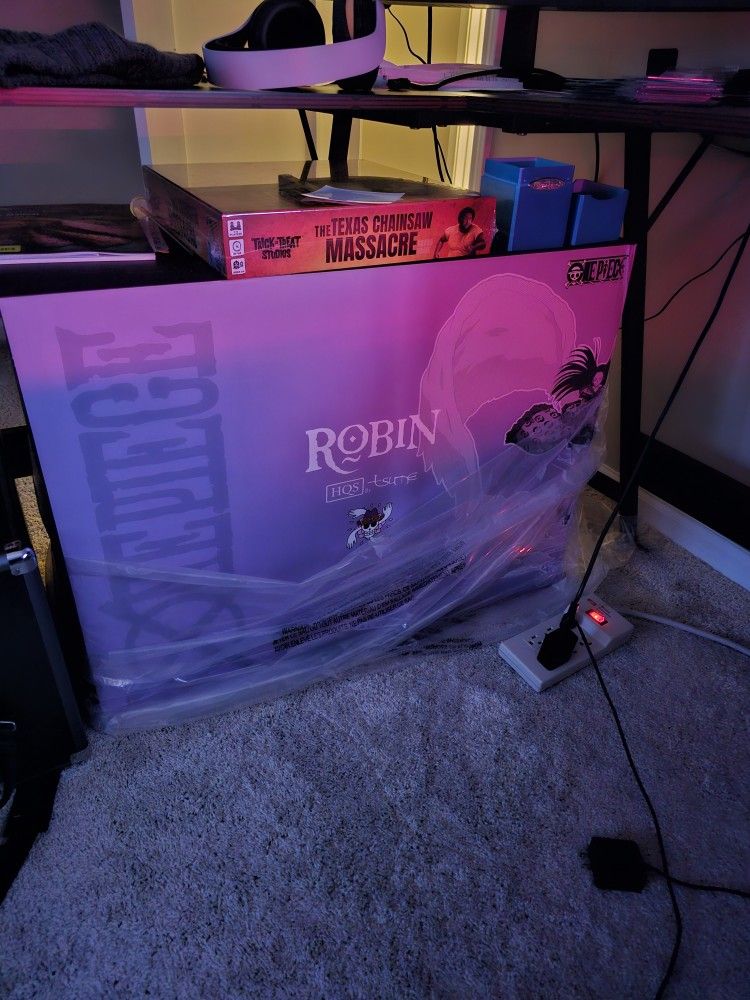 Robin HQS Tsume Unopen